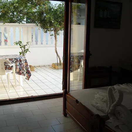 White House Hotel-apart Karpatos