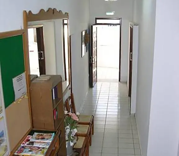 White House Hotel-apart 2* Karpatos