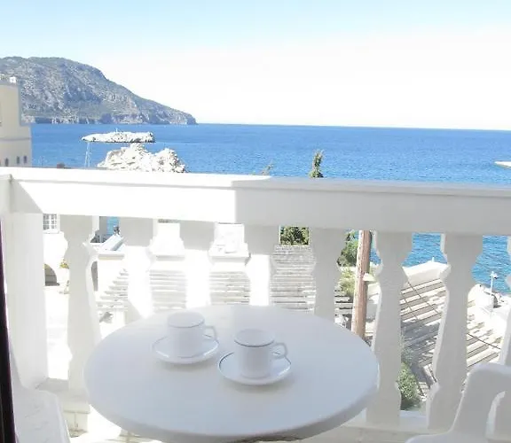 White House Hotel-apart Karpatos